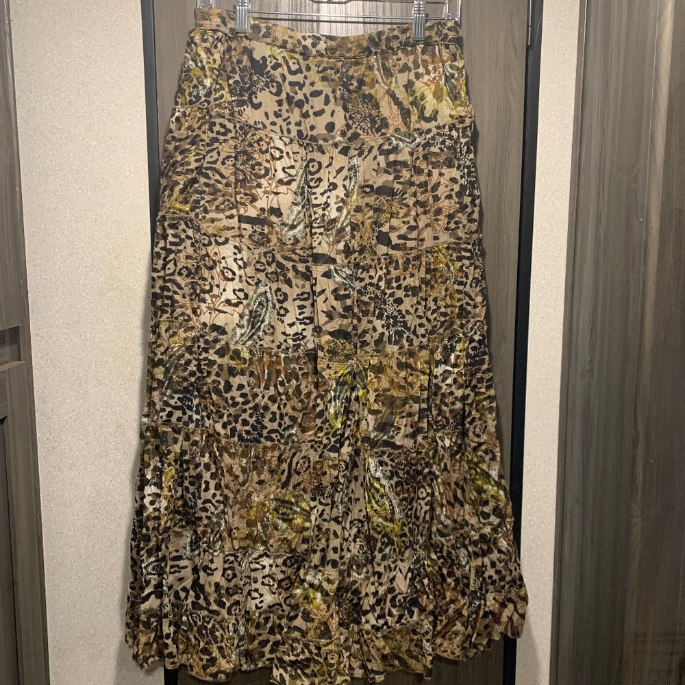 16. Jane Ashley Long Flowy Tiered Maxi Skirt Size XL